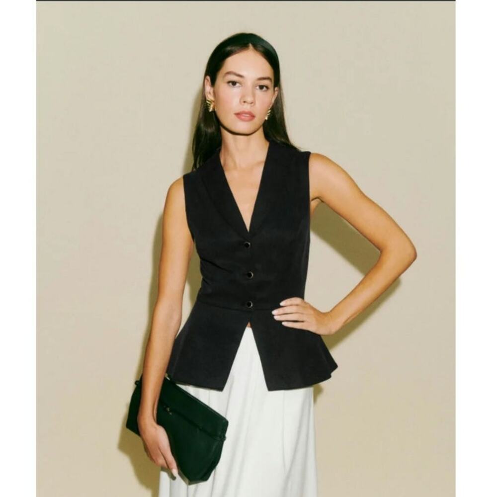 Reformation Oakley Black Vest Size: 4
